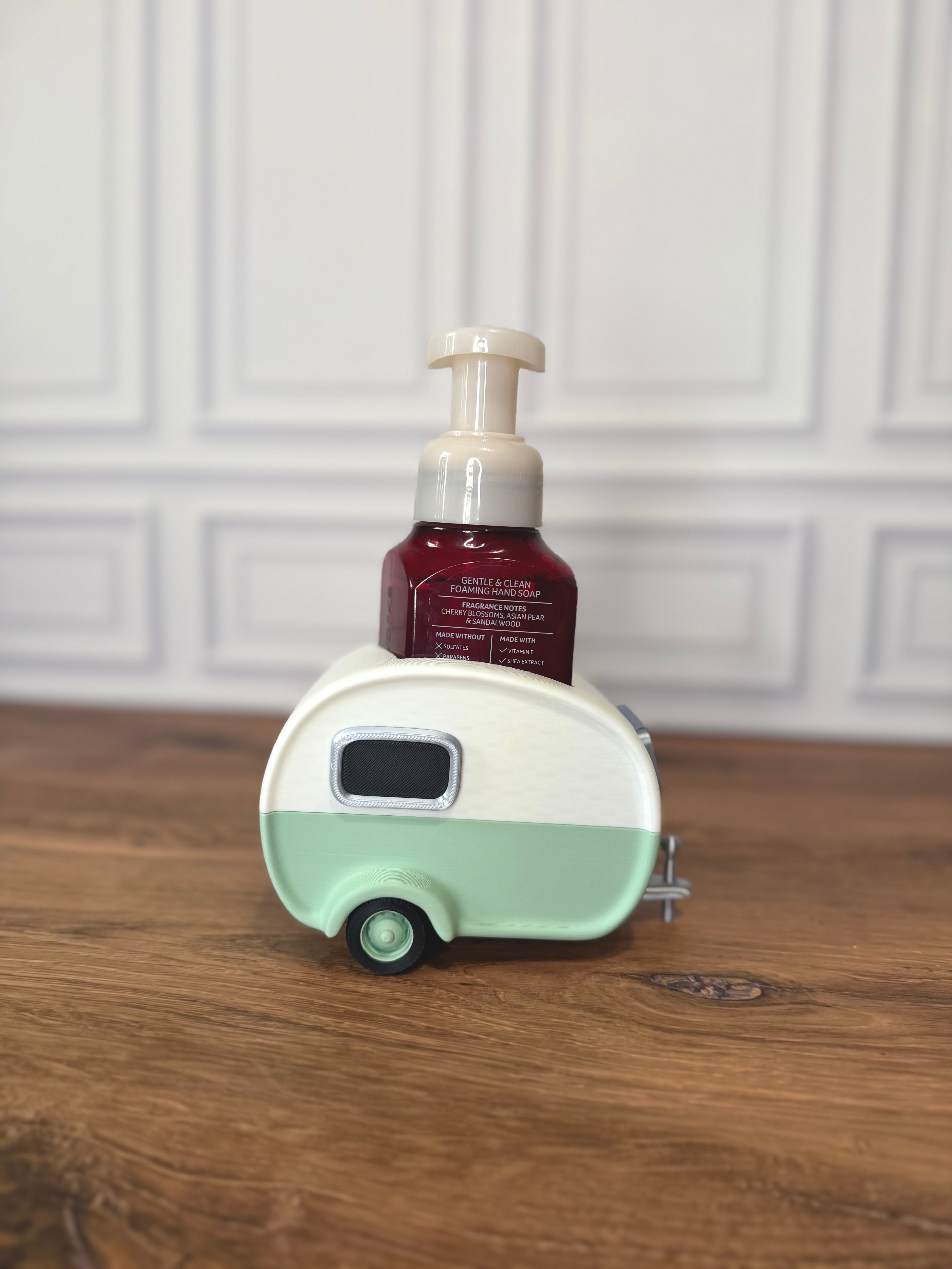 Retro Camper BBW Foaming Soap Holder