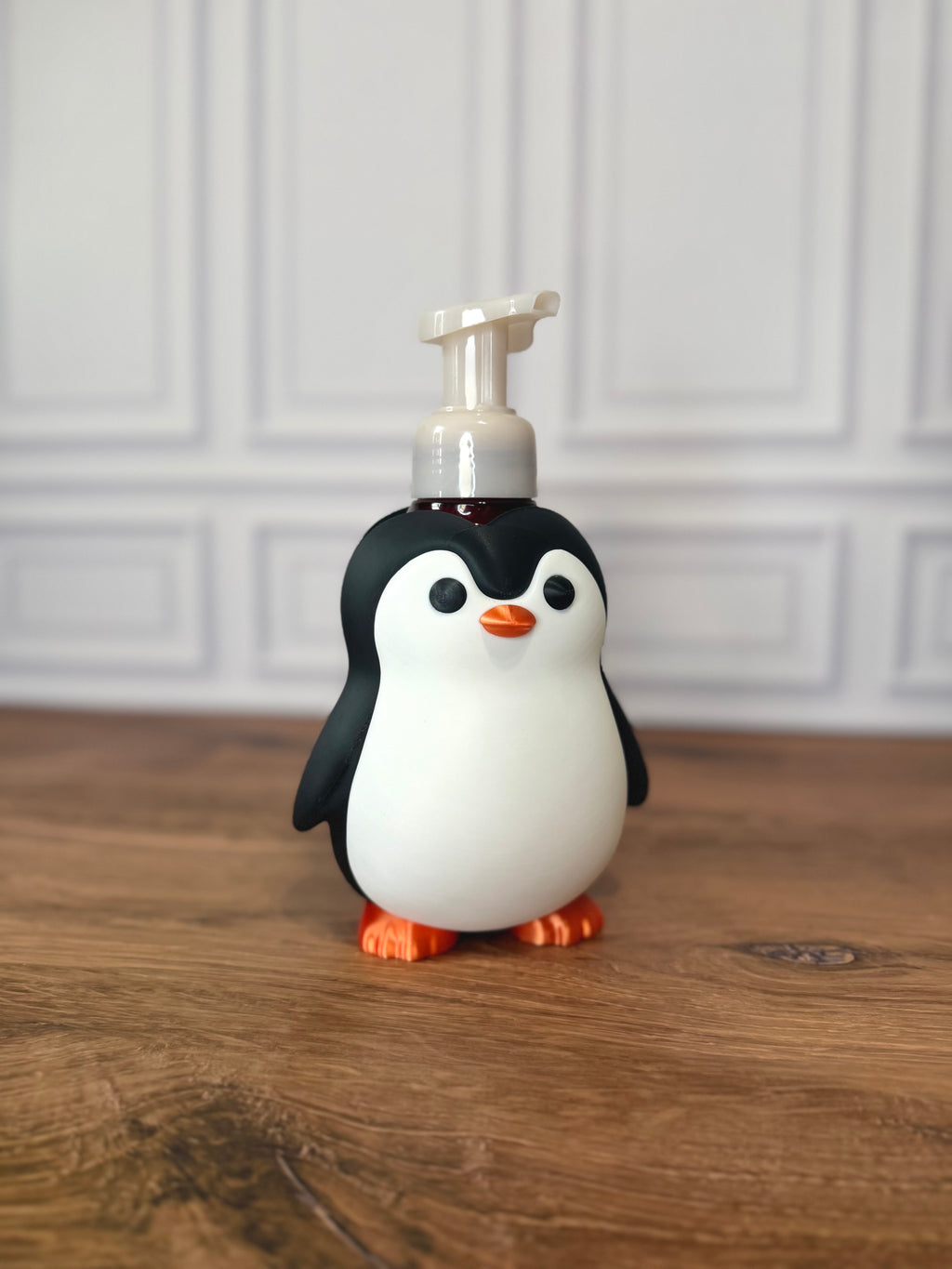 Penguin BBW Foaming Soap Holder
