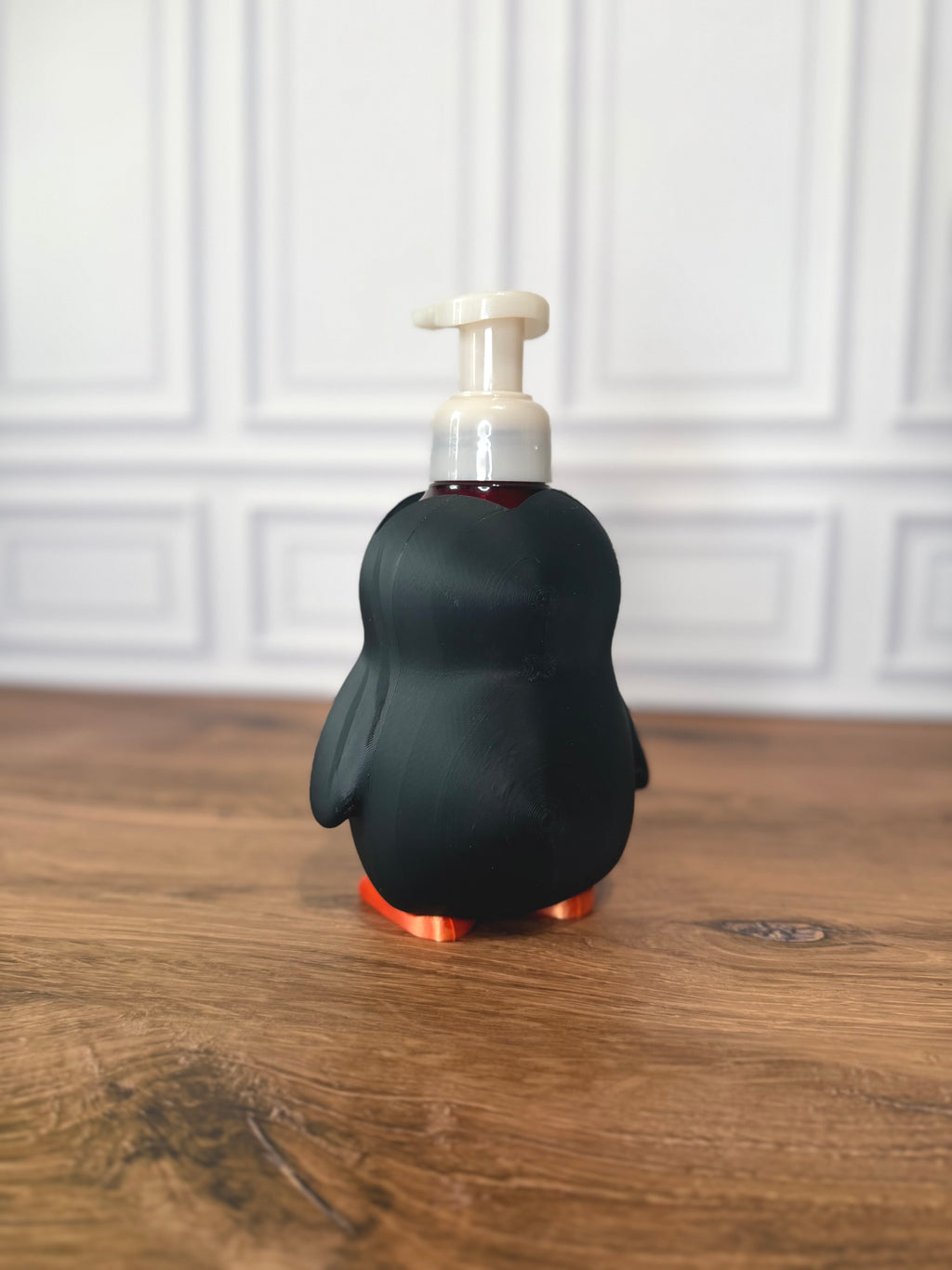Penguin BBW Foaming Soap Holder